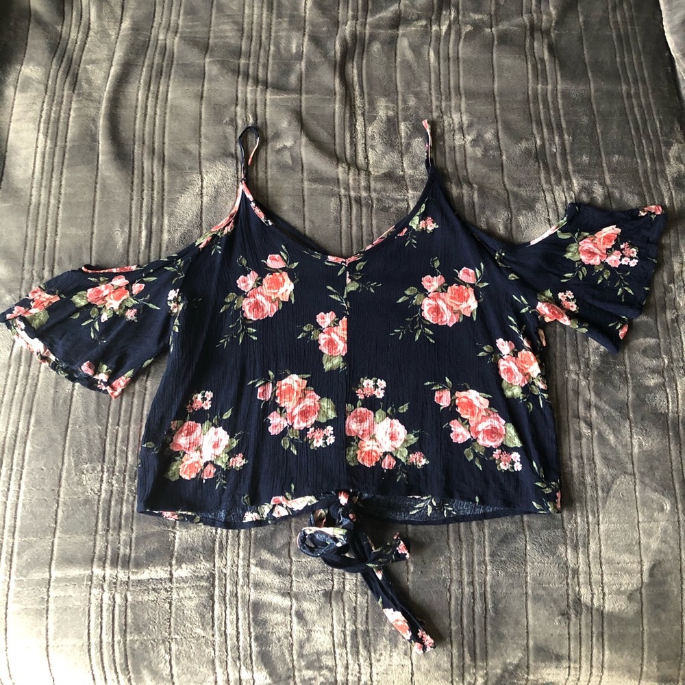 Cropped Tie Front Cold Shoulder Shirt - Picture 2 of 11